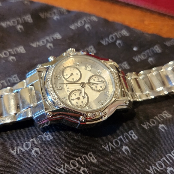 Bulova watch - Picture 2 of 5